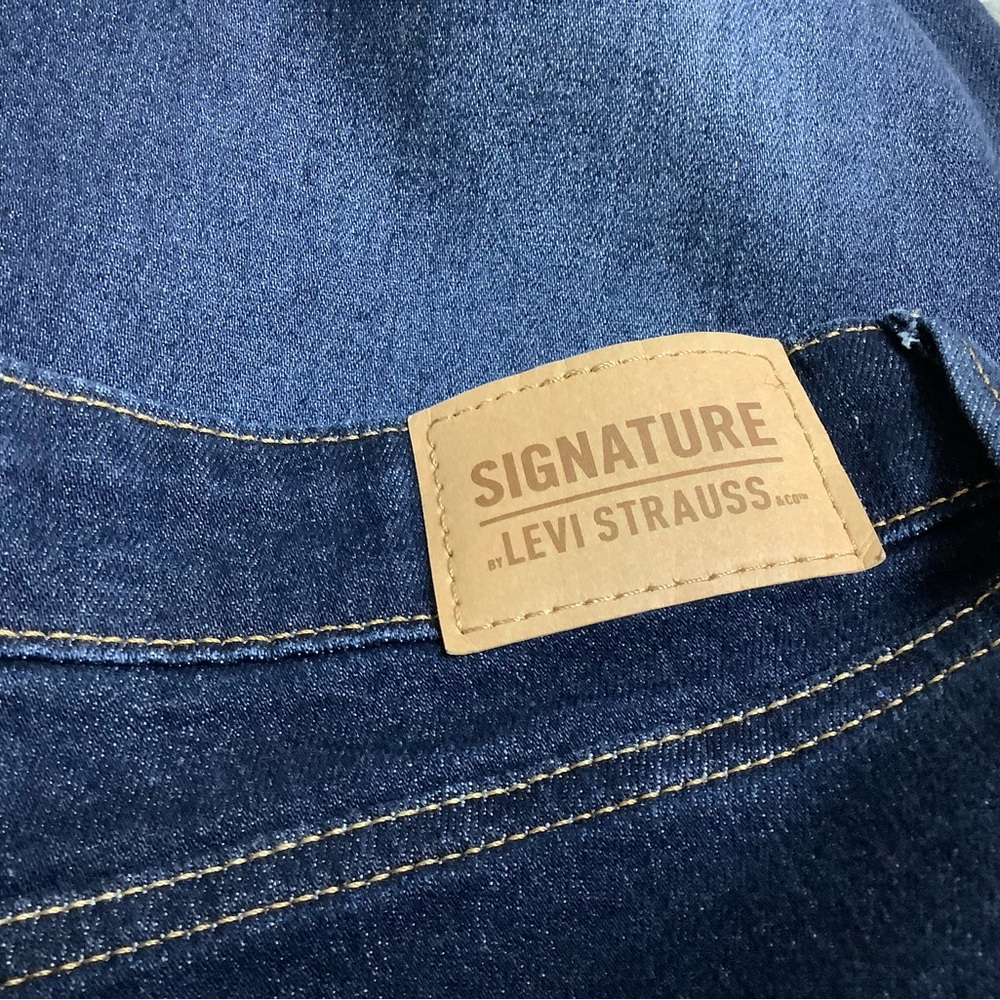Signature by Levi Strauss Dark Women's high rise Skinny Jeans size 14 Small. - Picture 13 of 13